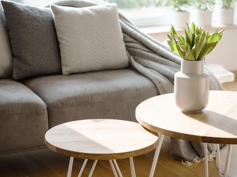 What Buyers Notice in the First 8 Seconds (That Sellers Don’t)